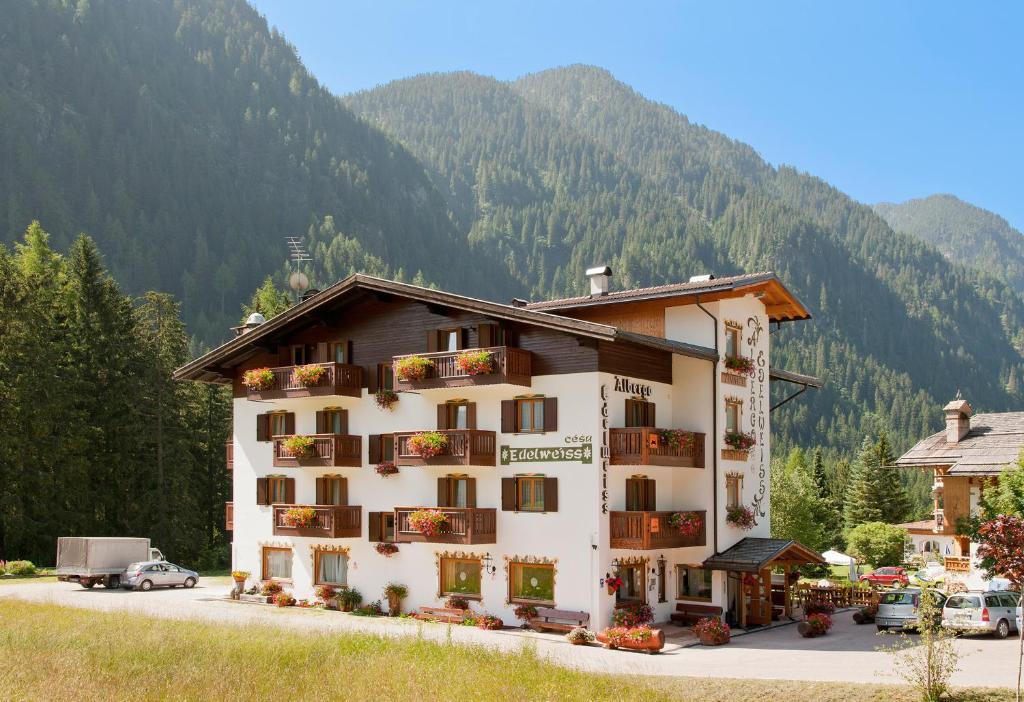 Cesa Edelweiss Living & Spa Кампітелло-ді-Фасса Екстер'єр фото