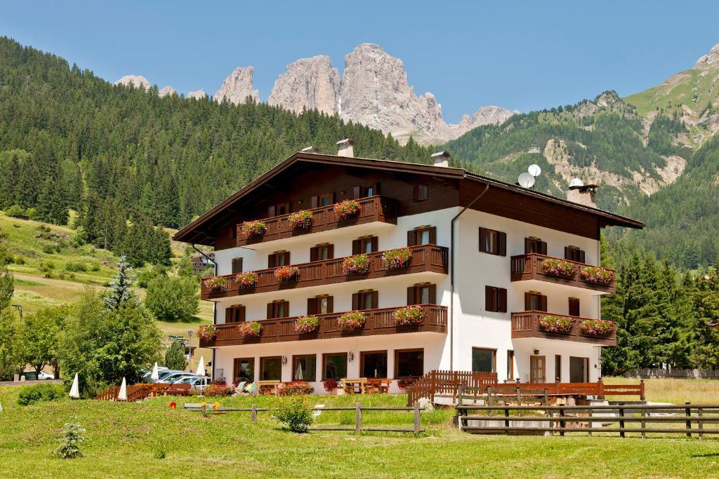 Cesa Edelweiss Living & Spa Кампітелло-ді-Фасса Екстер'єр фото